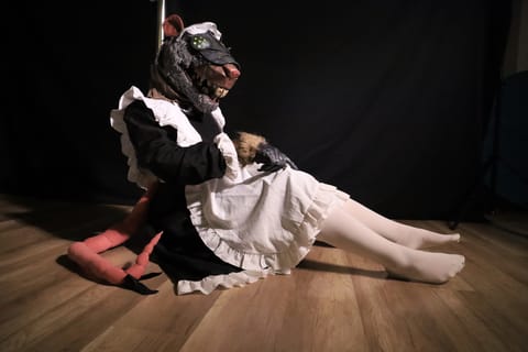 Photo 18 of 44 from Skaven Maid